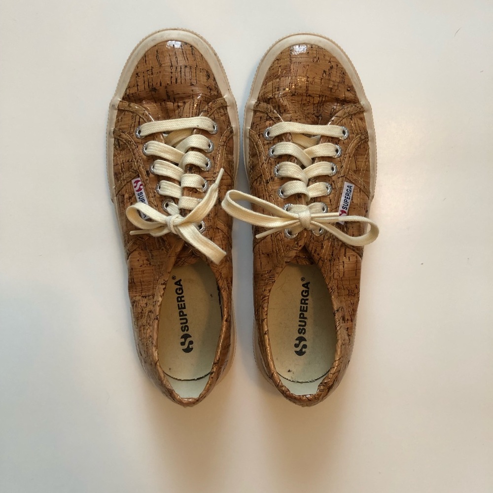 Cork tennis shoes